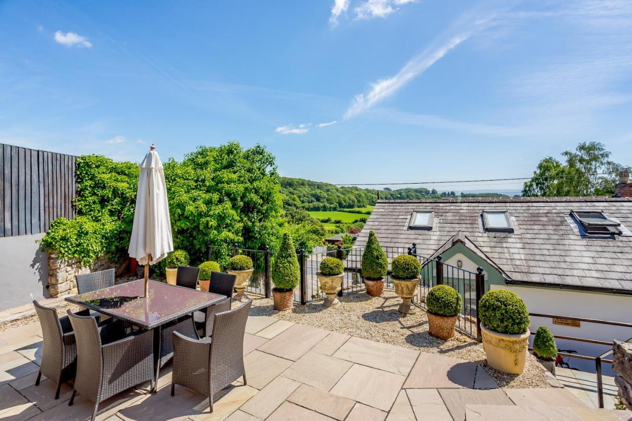 Broadrock Accommodation - Clock Cottage Chepstow Exterior photo